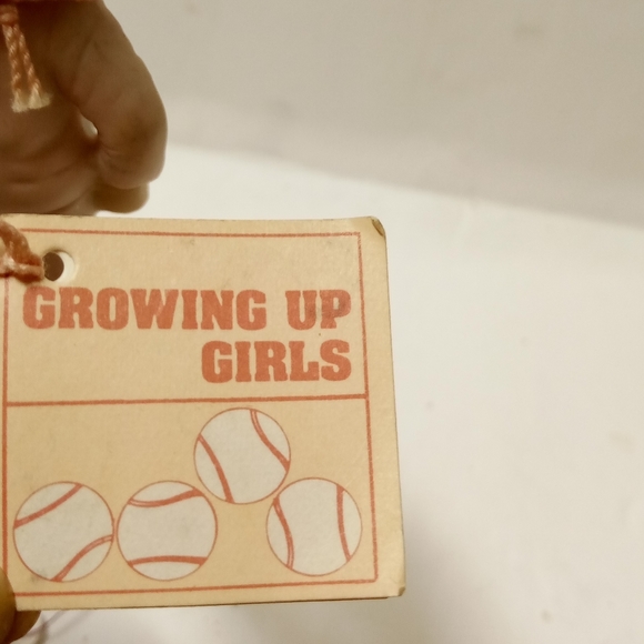 RARE Vintage ENESCO 1983 Figurine Growing Up Girls Porcelain Ceramic Collectible - Picture 4 of 7